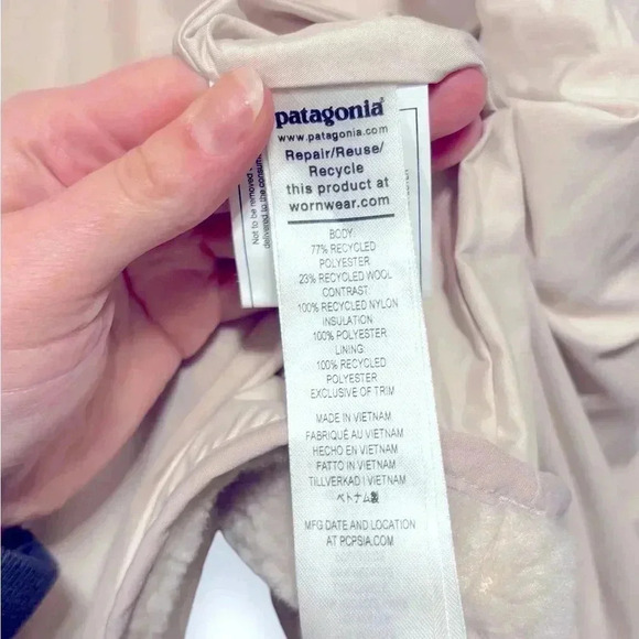 NEW Patagonia Teddy Recycled Sherpa Hybrid Quilted Jacket in Natural Cream M - Picture 6 of 6